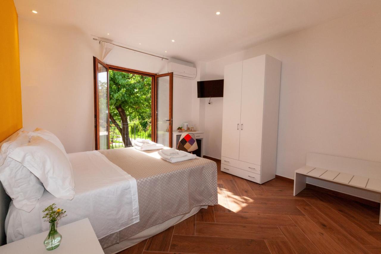 B&B Le Dee Di Paestum Eksteriør bilde
